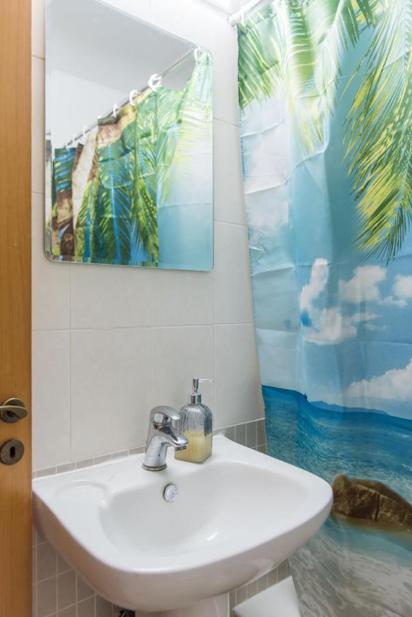 Euro Carissa Flat 101 Apartment Larnaca Exterior photo